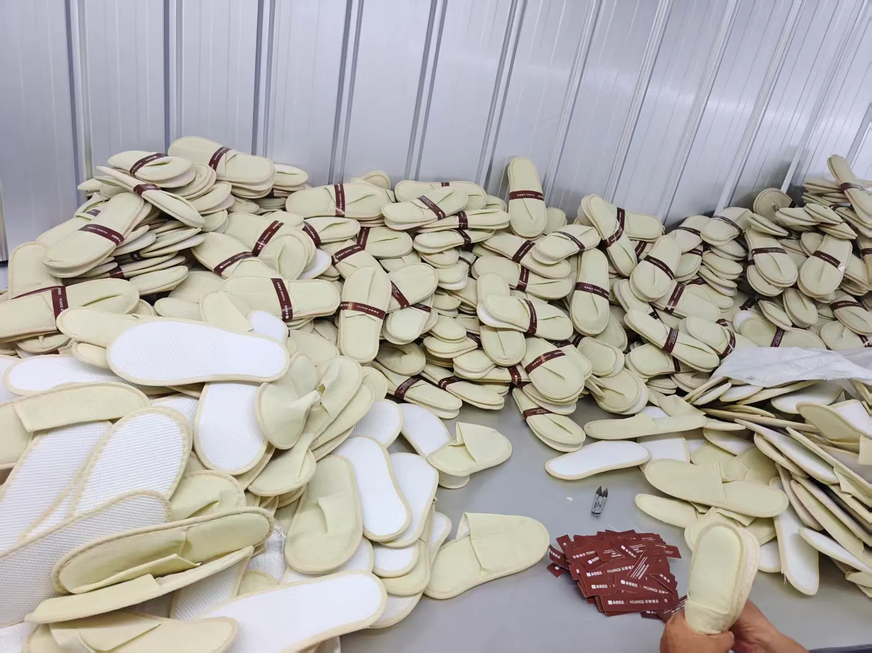 finished slipper warehouse