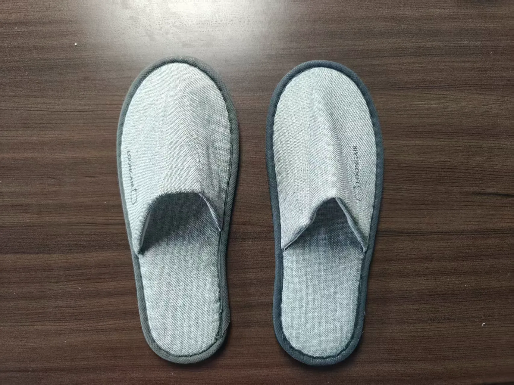 compact motel room disposable slippers USA bulk