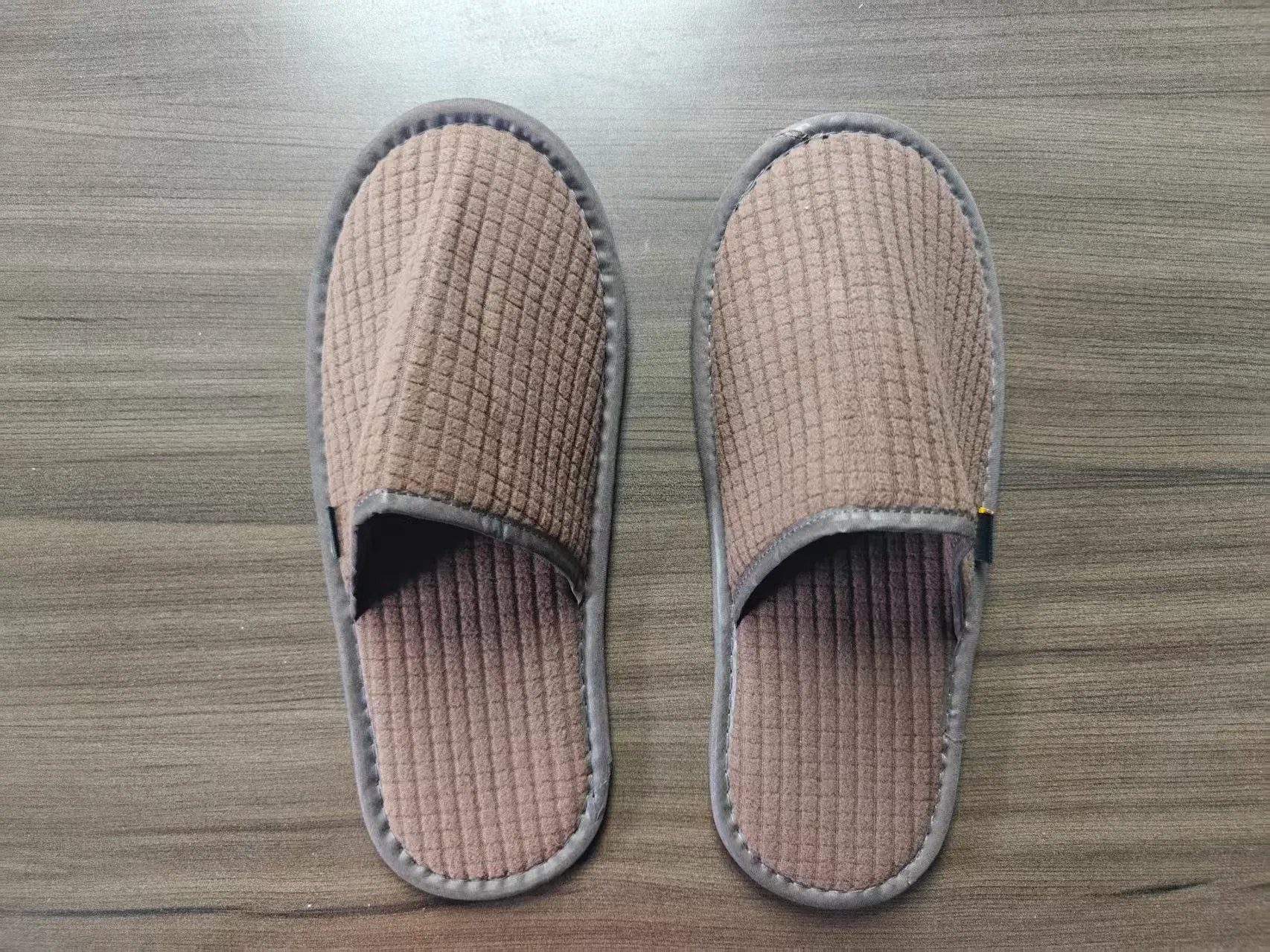 individually packed disposable hotel slippers USA motel